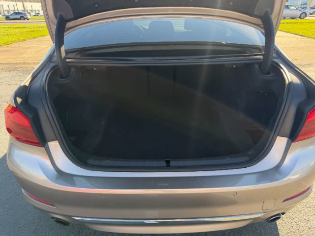 Used 2018 BMW 530i xDrive image 7