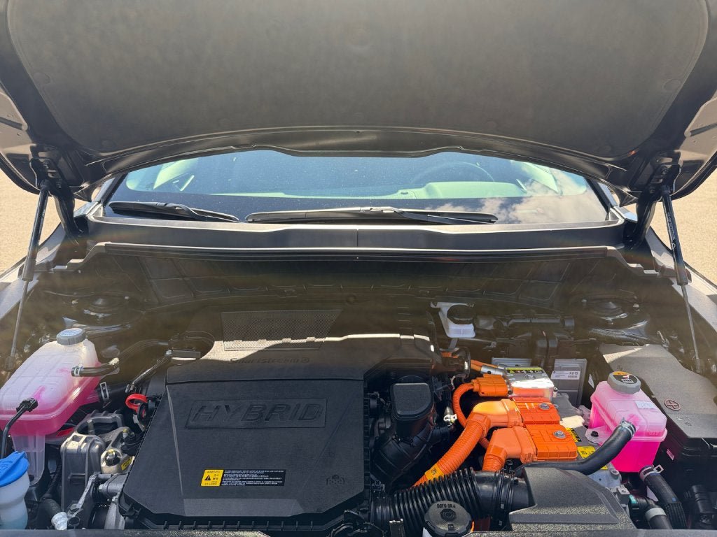 Used 2025 Kia Niro LX FWD image 30
