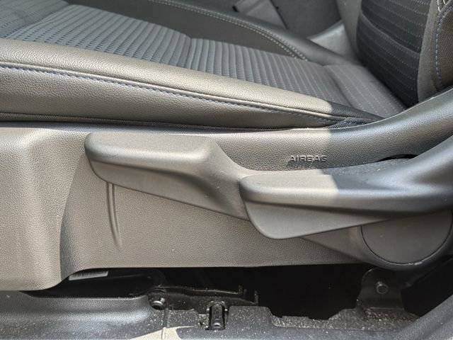 Used 2025 Chevrolet Trax LT FWD image 28