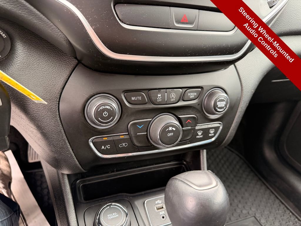 Used 2019 Jeep Cherokee Sport w/ Cold Weather Group AWD/4WD image 24
