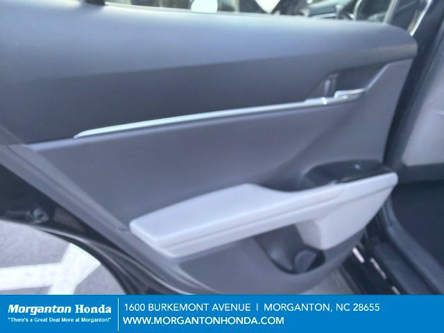 Used 2018 Toyota Camry SE w/ Moonroof Package FWD image 20