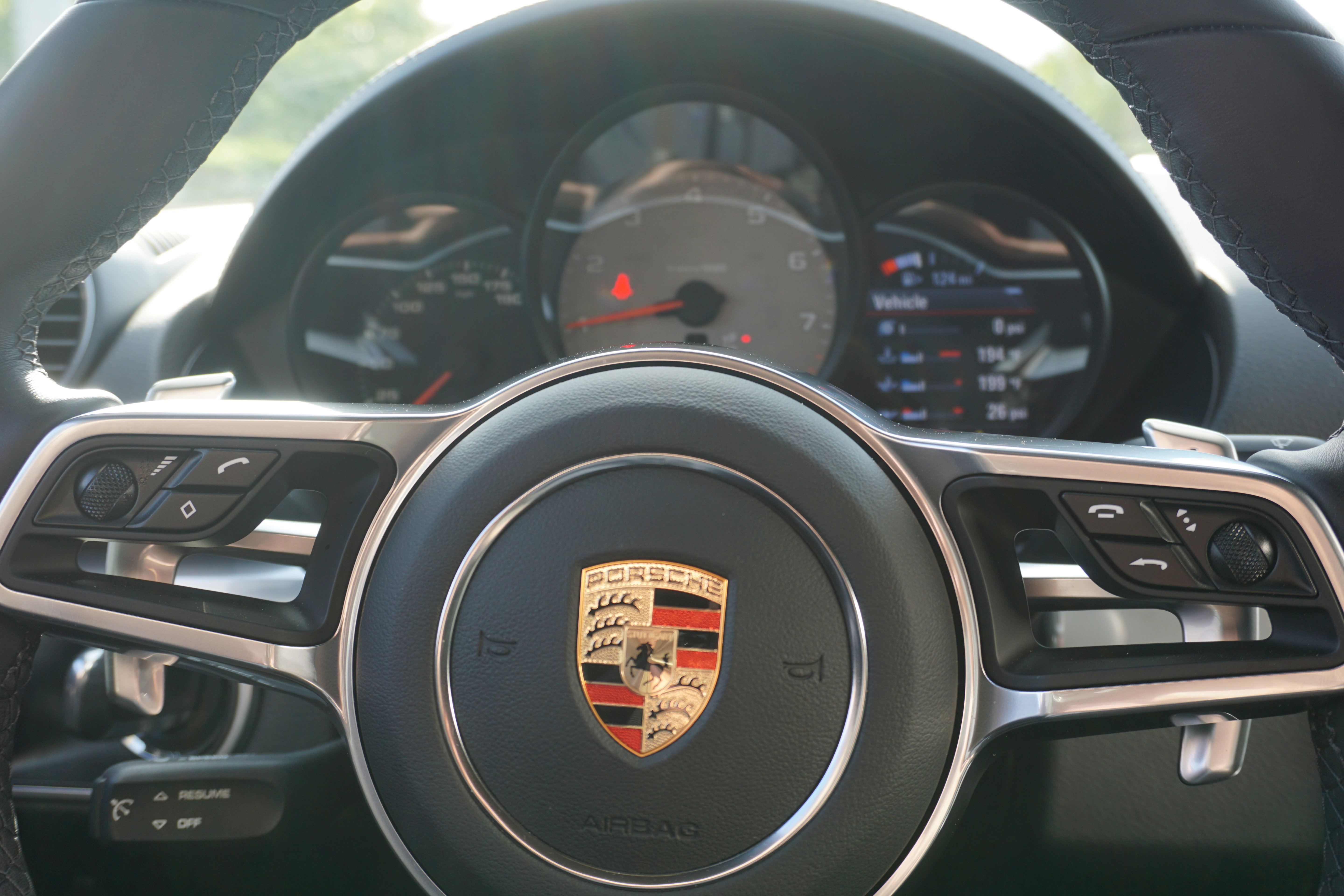 Certified 2025 Porsche 718 Cayman GT4 RS RWD image 25