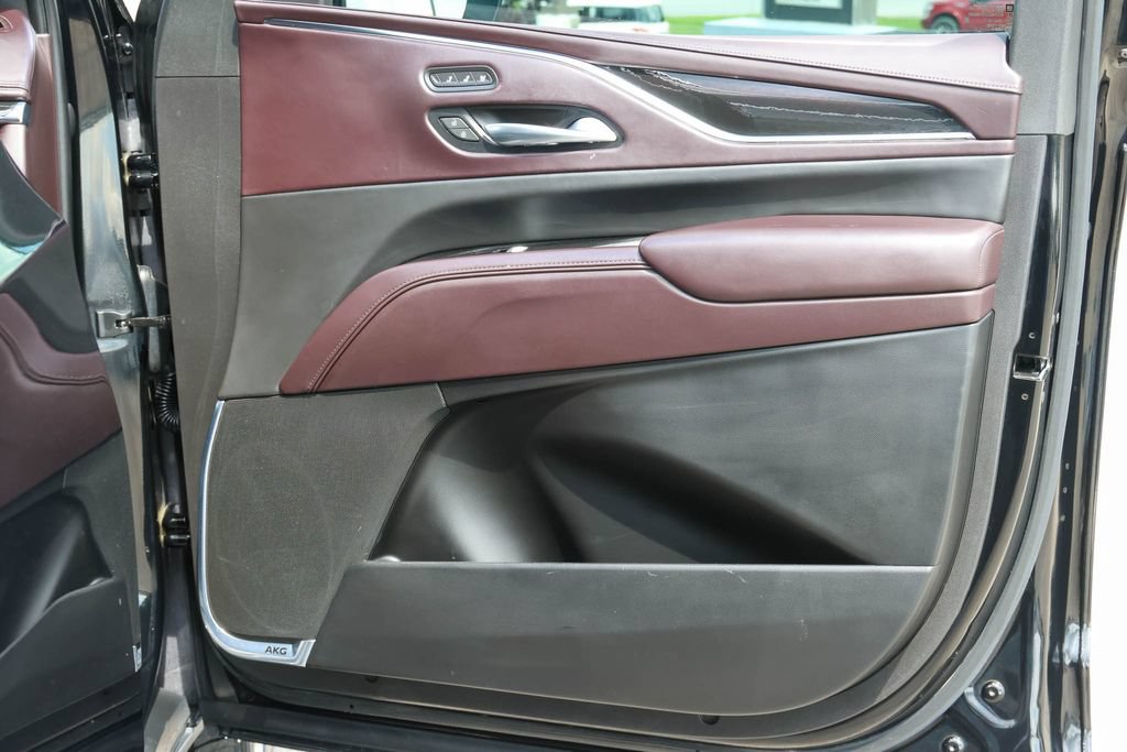 Used 2021 Cadillac Escalade ESV Premium Luxury Platinum AWD/4WD image 13