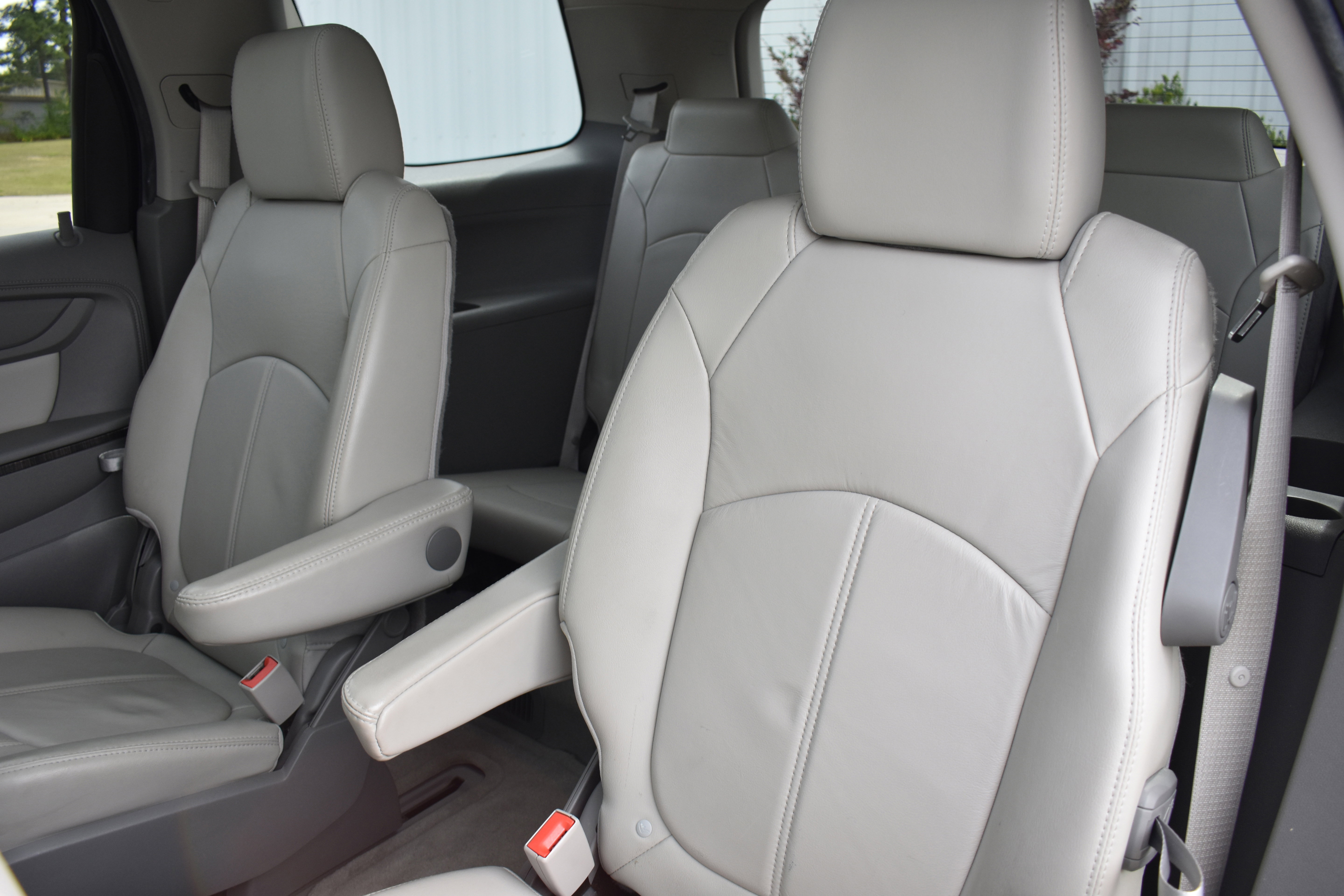 Used 2015 GMC Acadia SLT w/ Open Road Package image 25
