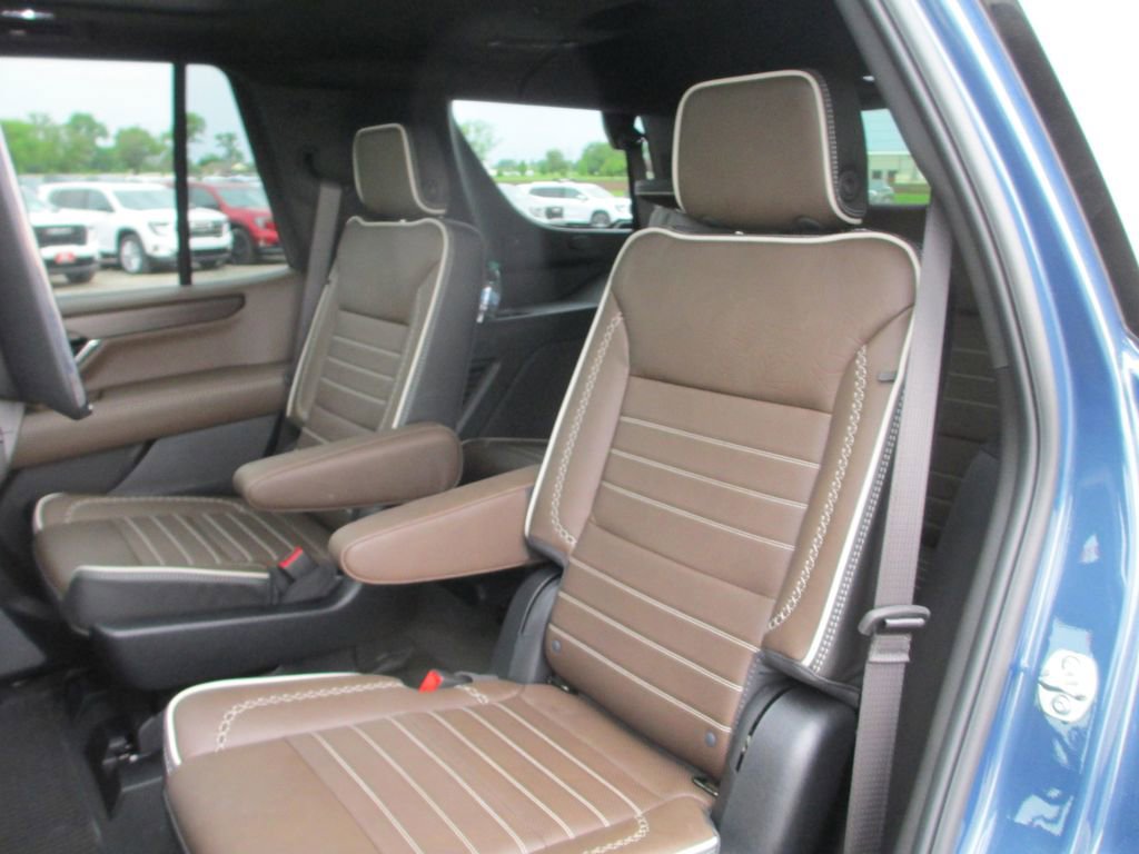 New 2026 GMC Yukon Denali Ultimate AWD/4WD image 10