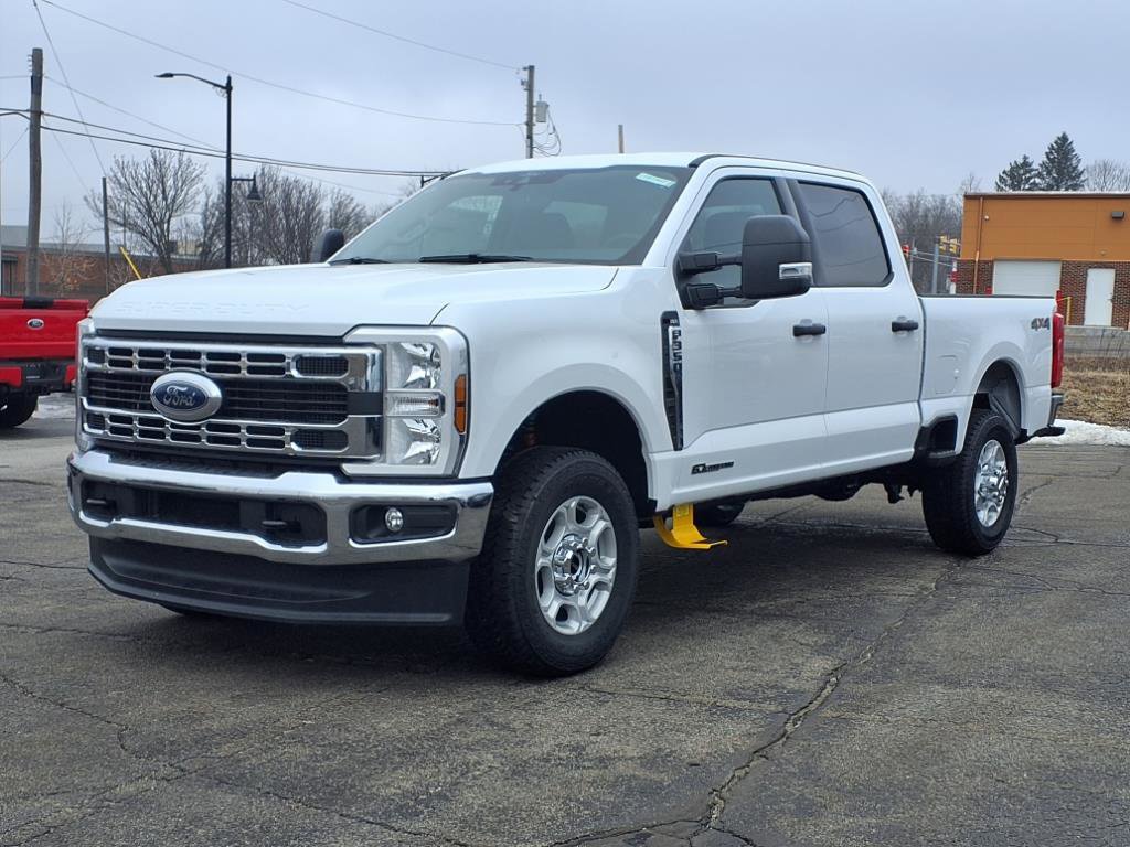 New 2025 Ford F350 XLT image 3