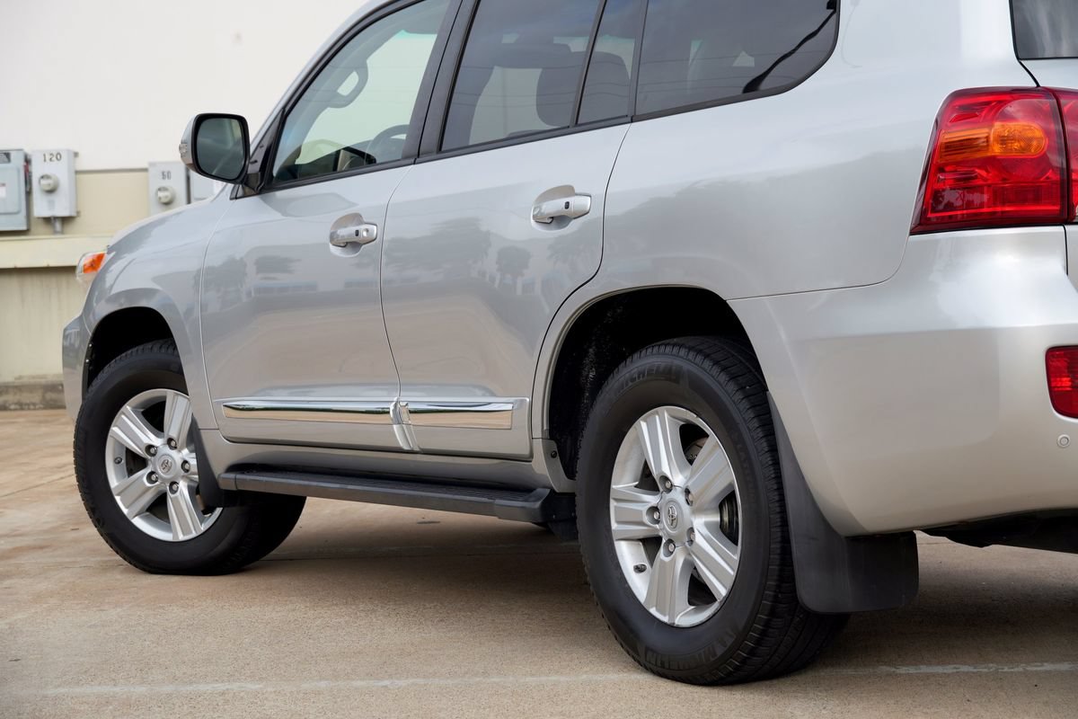 Used 2015 Toyota Land Cruiser AWD/4WD image 29