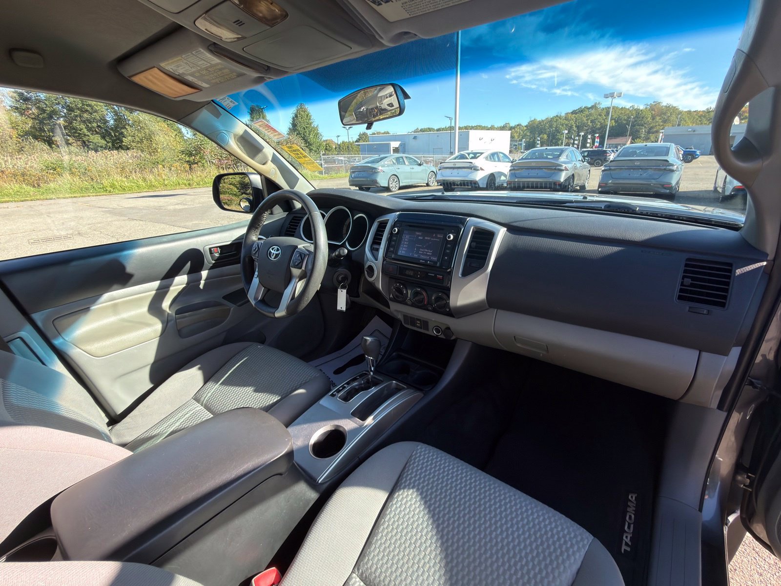 Used 2014 Toyota Tacoma 4x4 Access Cab V6 w/ SR5 Package image 4