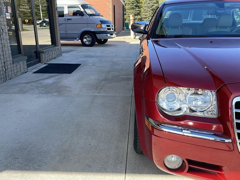 Used 2006 Chrysler 300 C RWD image 6