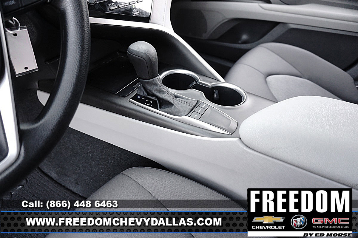 Used 2022 Toyota Camry LE image 28