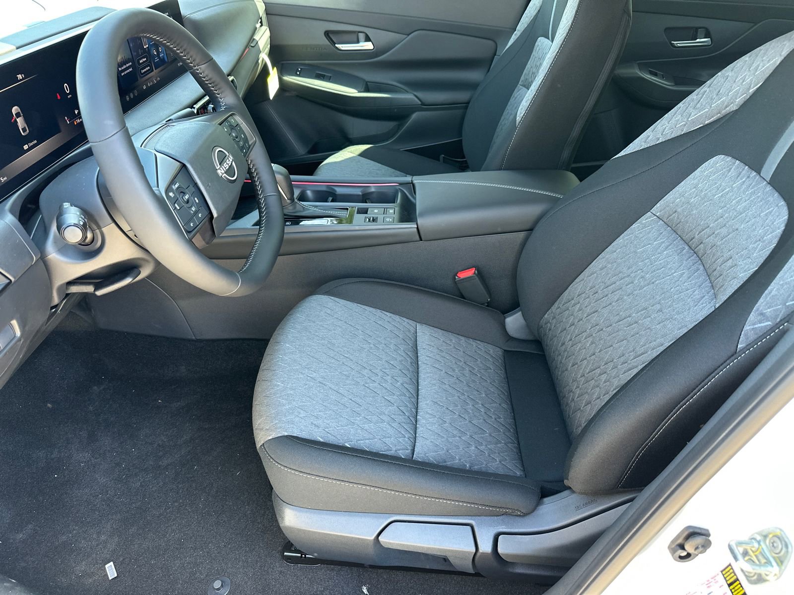 New 2026 Nissan Sentra SV w/ SV Convenience Package FWD image 5