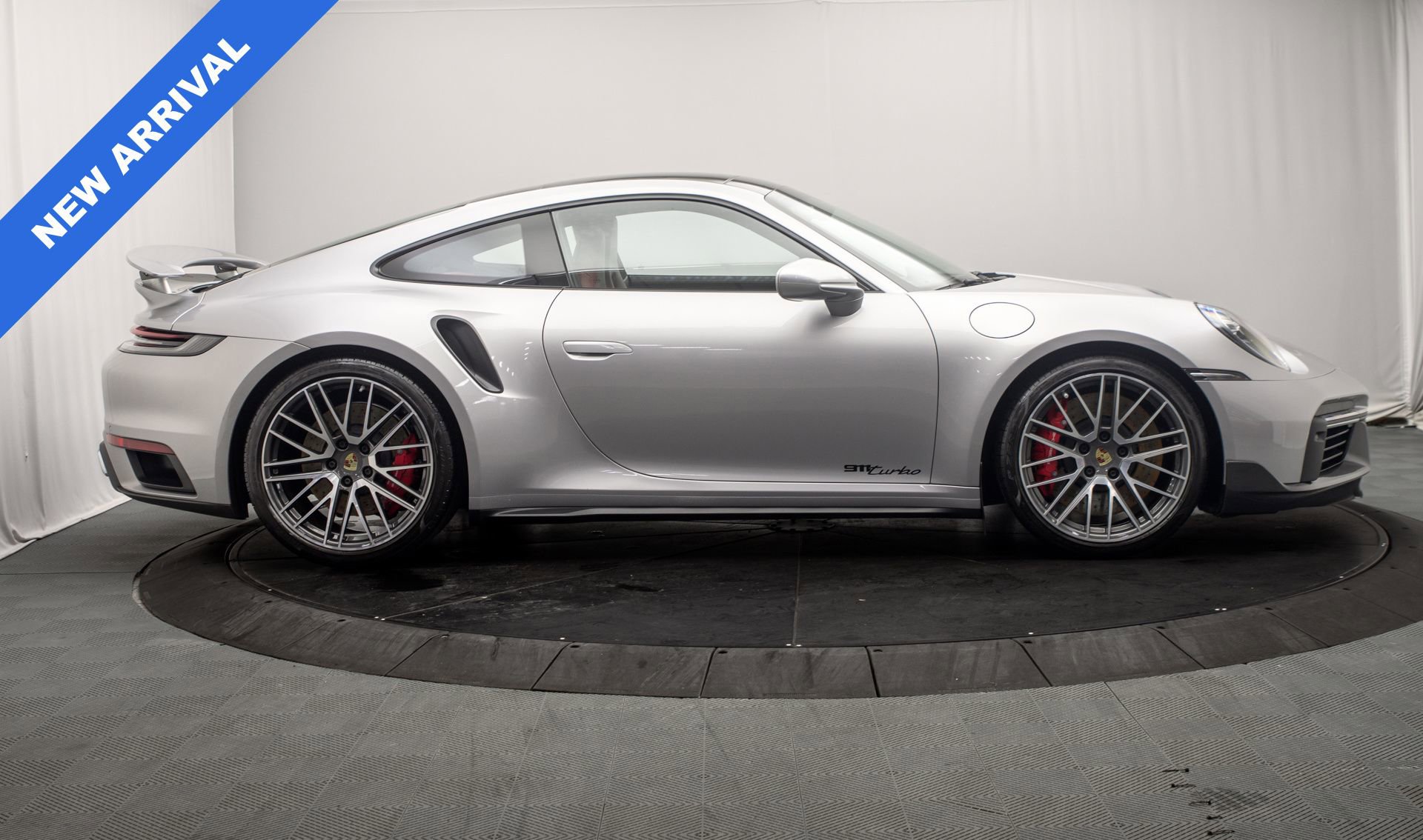 Used 2022 Porsche 911 Turbo AWD/4WD image 2