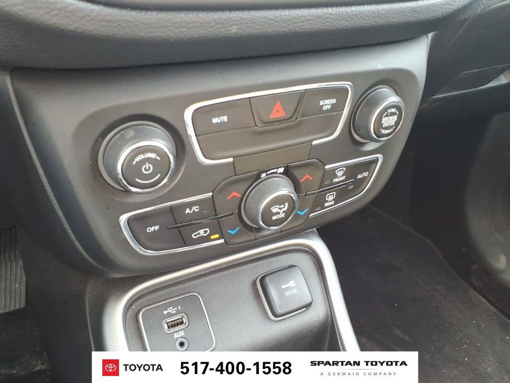 Used 2019 Jeep Compass Latitude w/ Popular Equipment Group FWD image 22