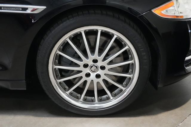 Used 2013 Jaguar XJ Supercharged image 10