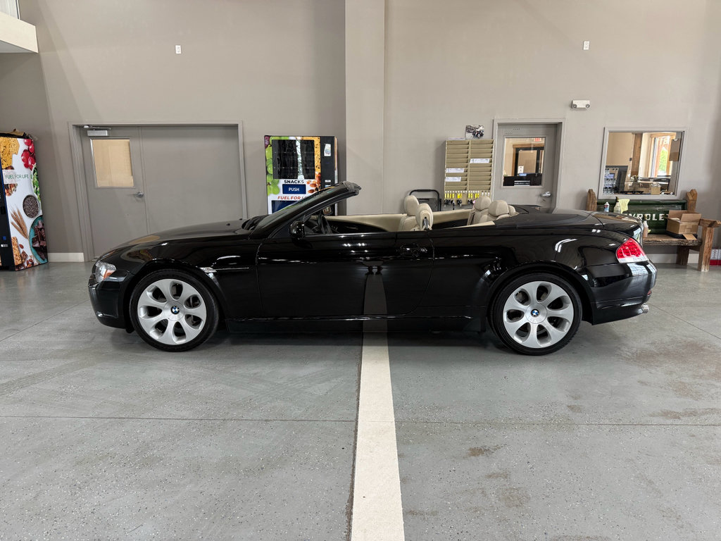 Used 2004 BMW 645Ci Convertible RWD image 12