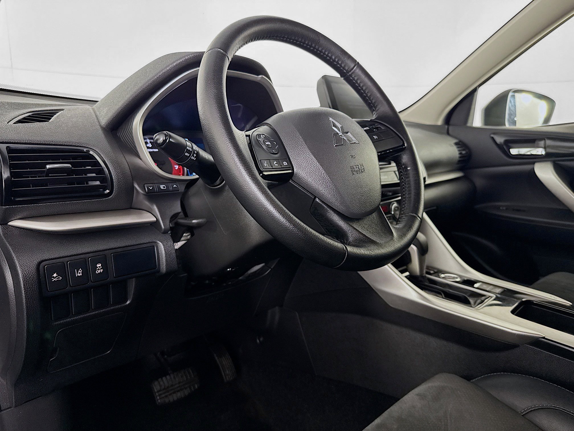 Used 2023 Mitsubishi Eclipse Cross SE image 22