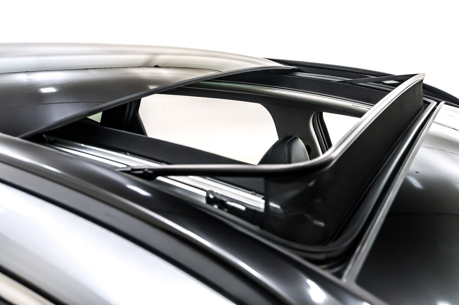 Used 2023 Hyundai Tucson Limited w/ Cargo Package image 23