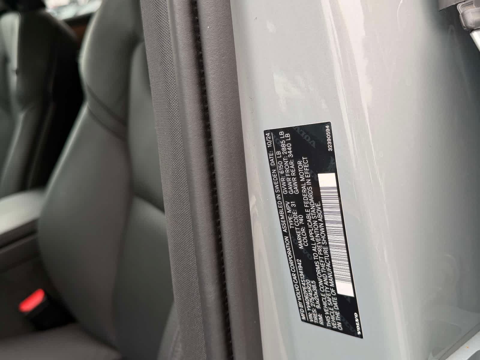 Used 2025 Volvo XC90 B6 Plus AWD/4WD image 17