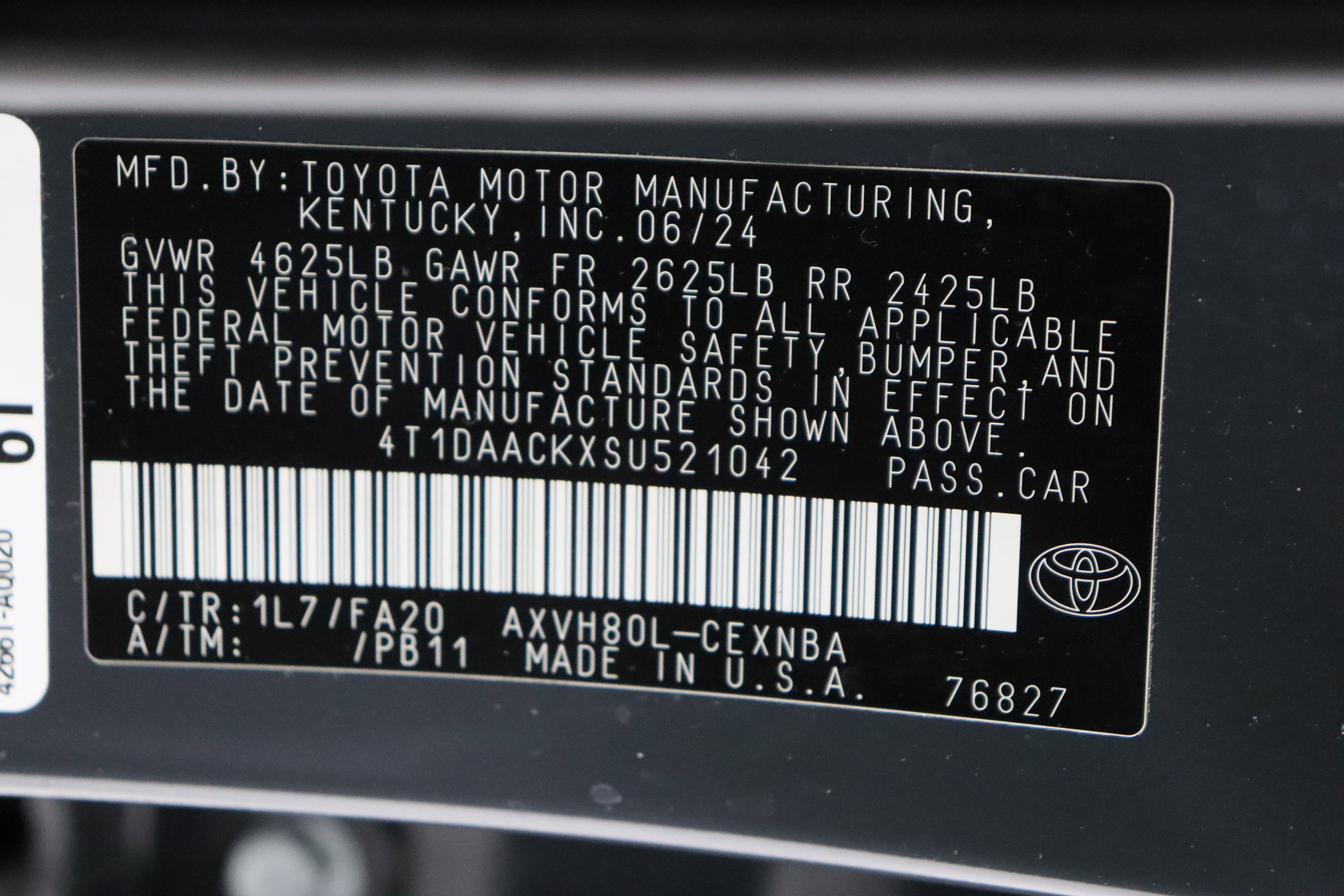 Used 2025 Toyota Camry LE FWD image 40