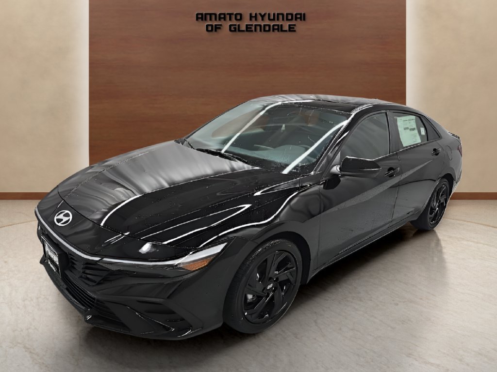 New 2026 Hyundai Elantra SEL Sport FWD image 2