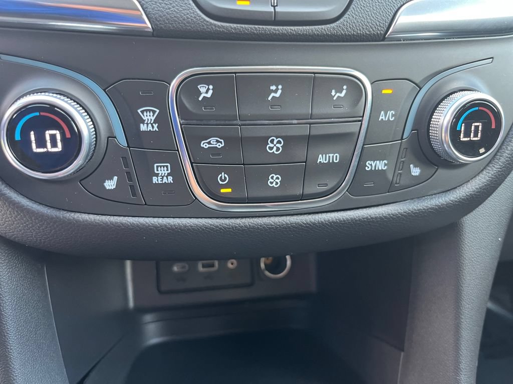 Used 2024 Chevrolet Equinox LT w/ LPO, Cargo Package FWD image 19