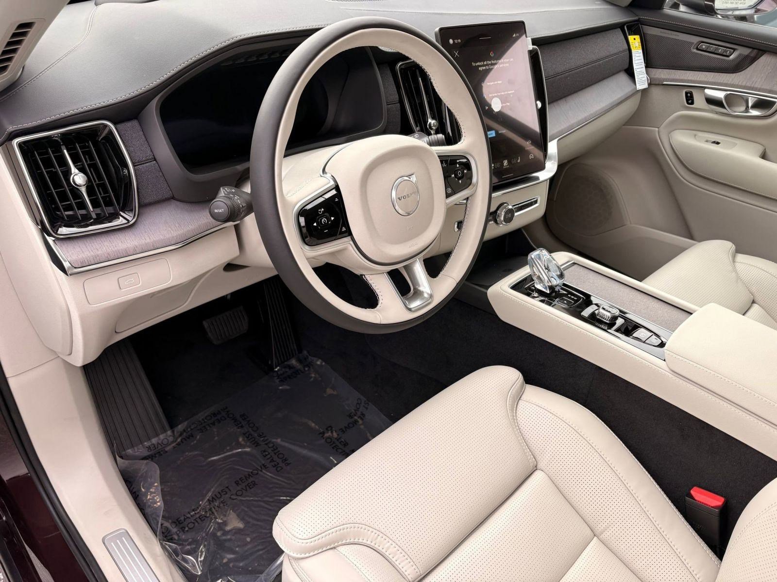 New 2026 Volvo XC90 B6 Ultra w/ Protection Package image 3