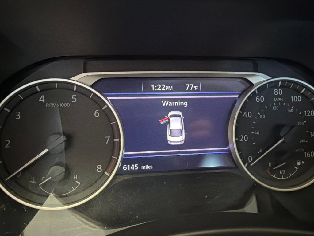 Used 2025 Nissan Sentra SV w/ All-Weather Package FWD image 3