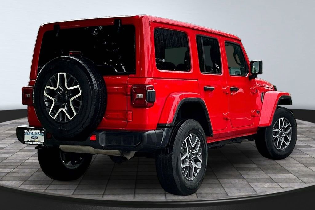 Used 2025 Jeep Wrangler Unlimited Sahara AWD/4WD image 6