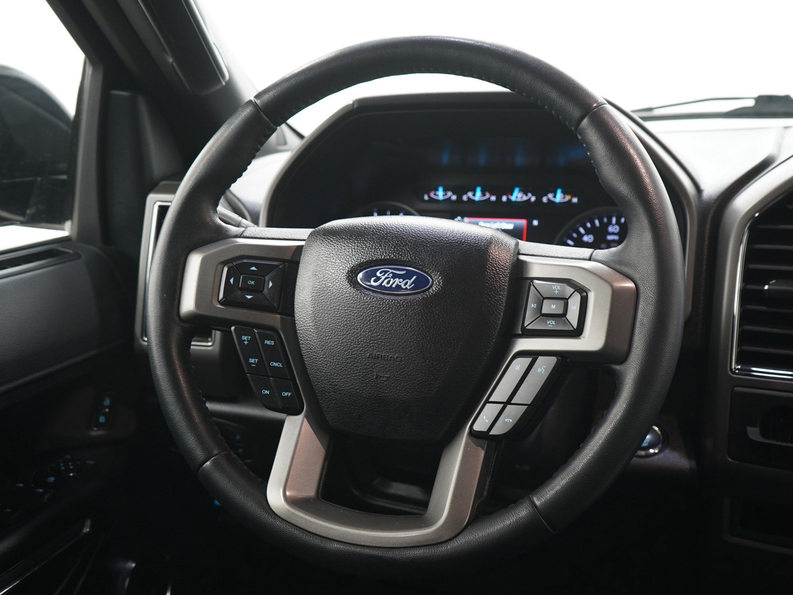 Used 2021 Ford Expedition XLT AWD/4WD image 18