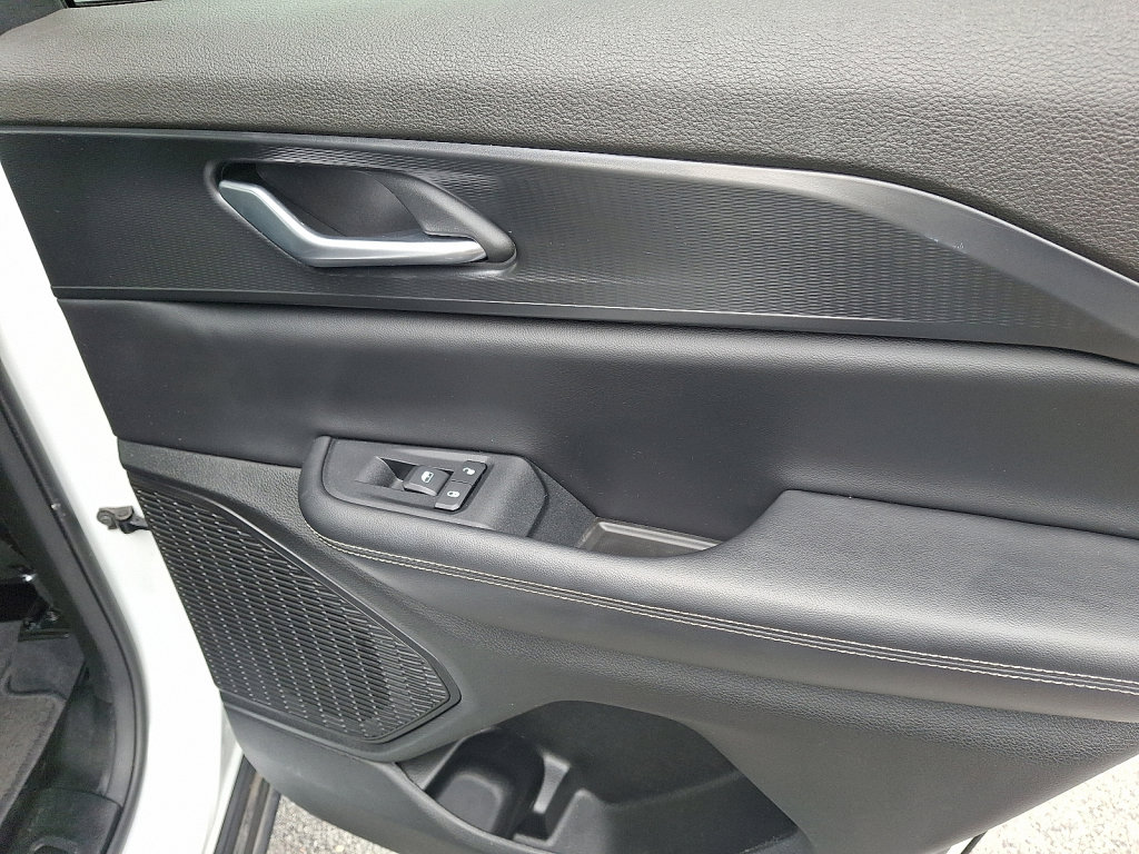 Certified 2023 Jeep Grand Cherokee Altitude image 14