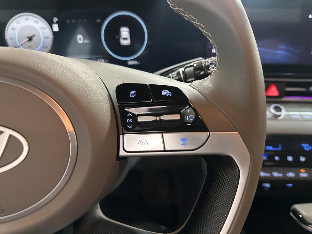 Certified 2024 Hyundai Elantra SEL w/ Convenience Package image 18