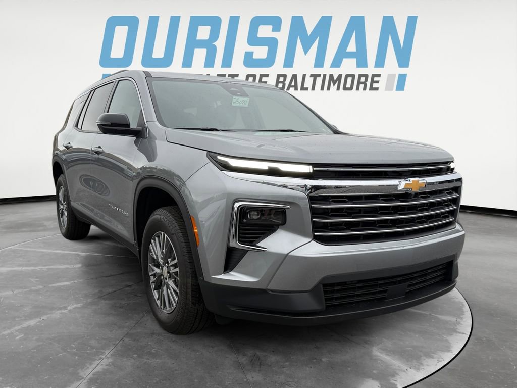 New 2025 Chevrolet Traverse LT w/ Driver Confidence Package