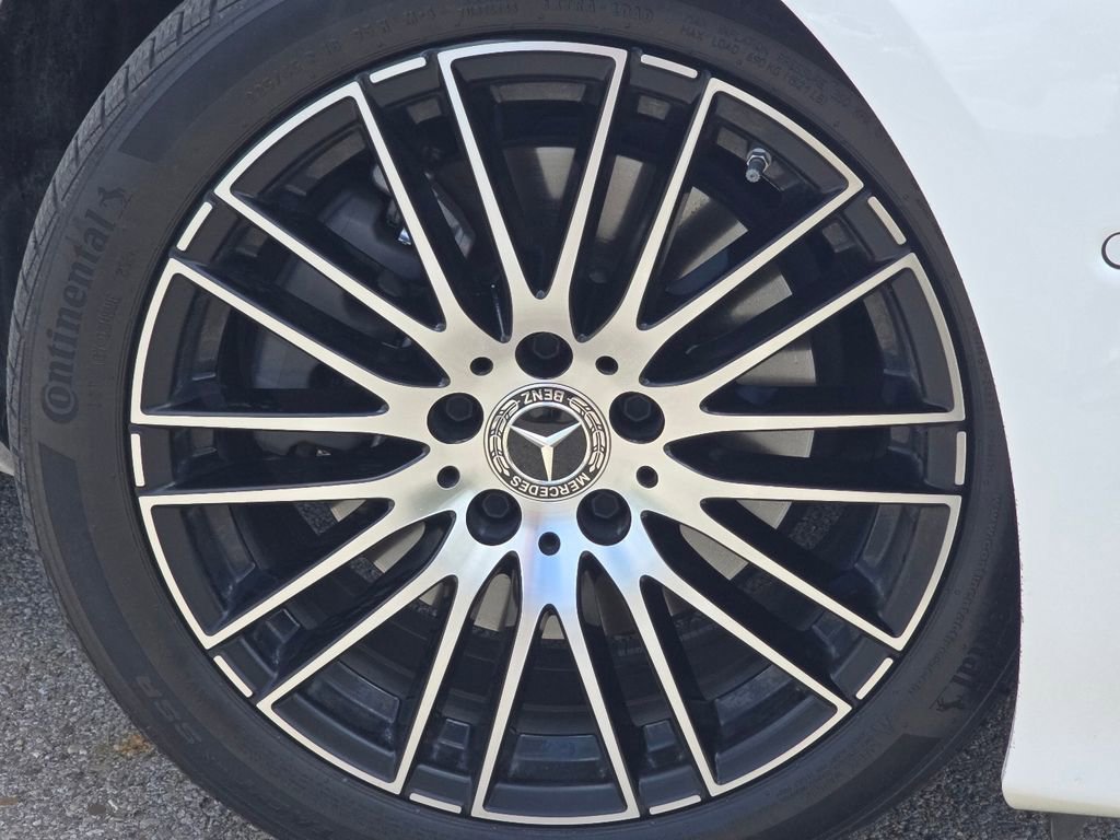 Certified 2025 Mercedes-Benz C 300 4MATIC Sedan image 11