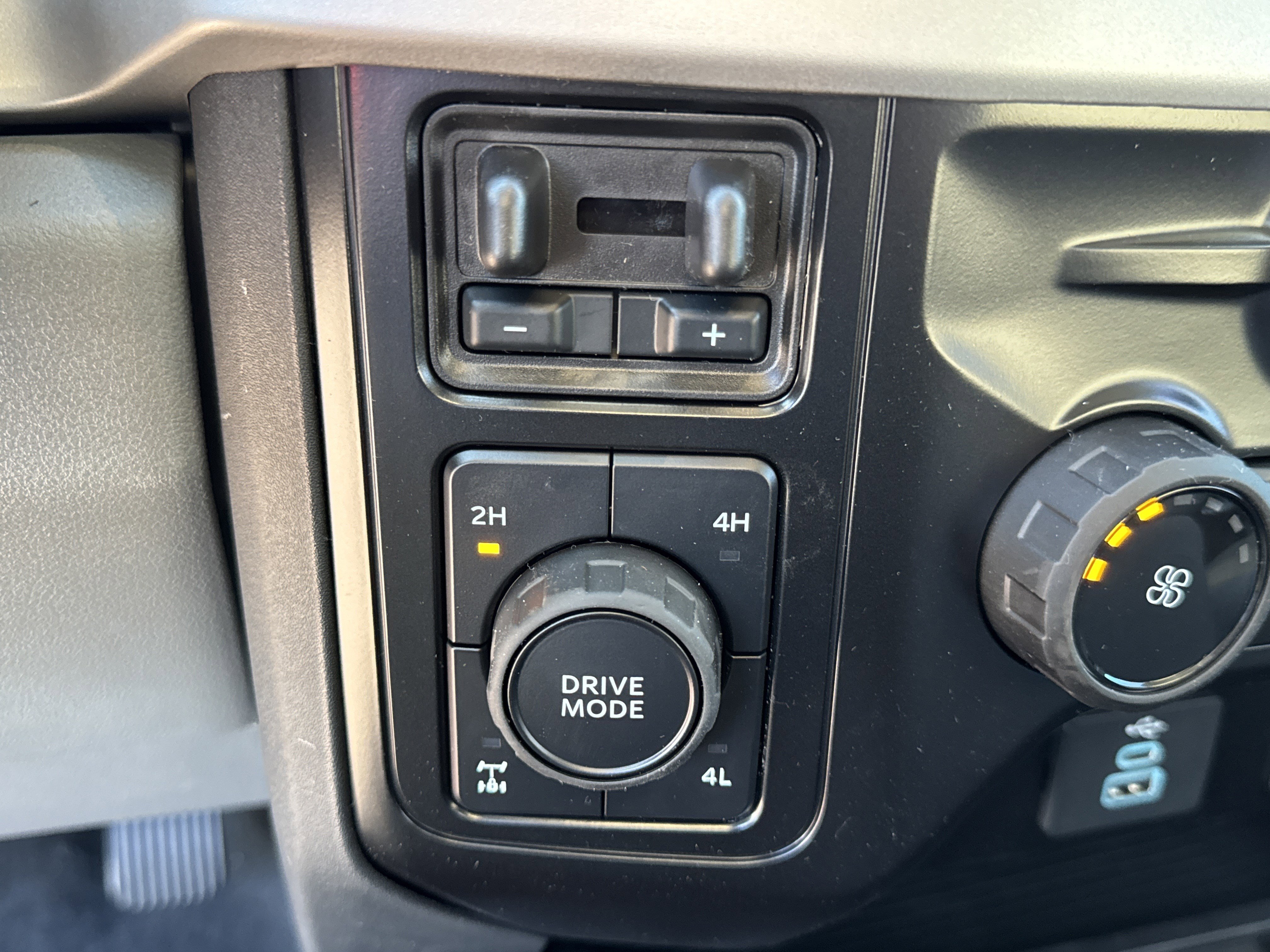 New 2026 Ford F250 4x4 Crew Cab Super Duty image 29