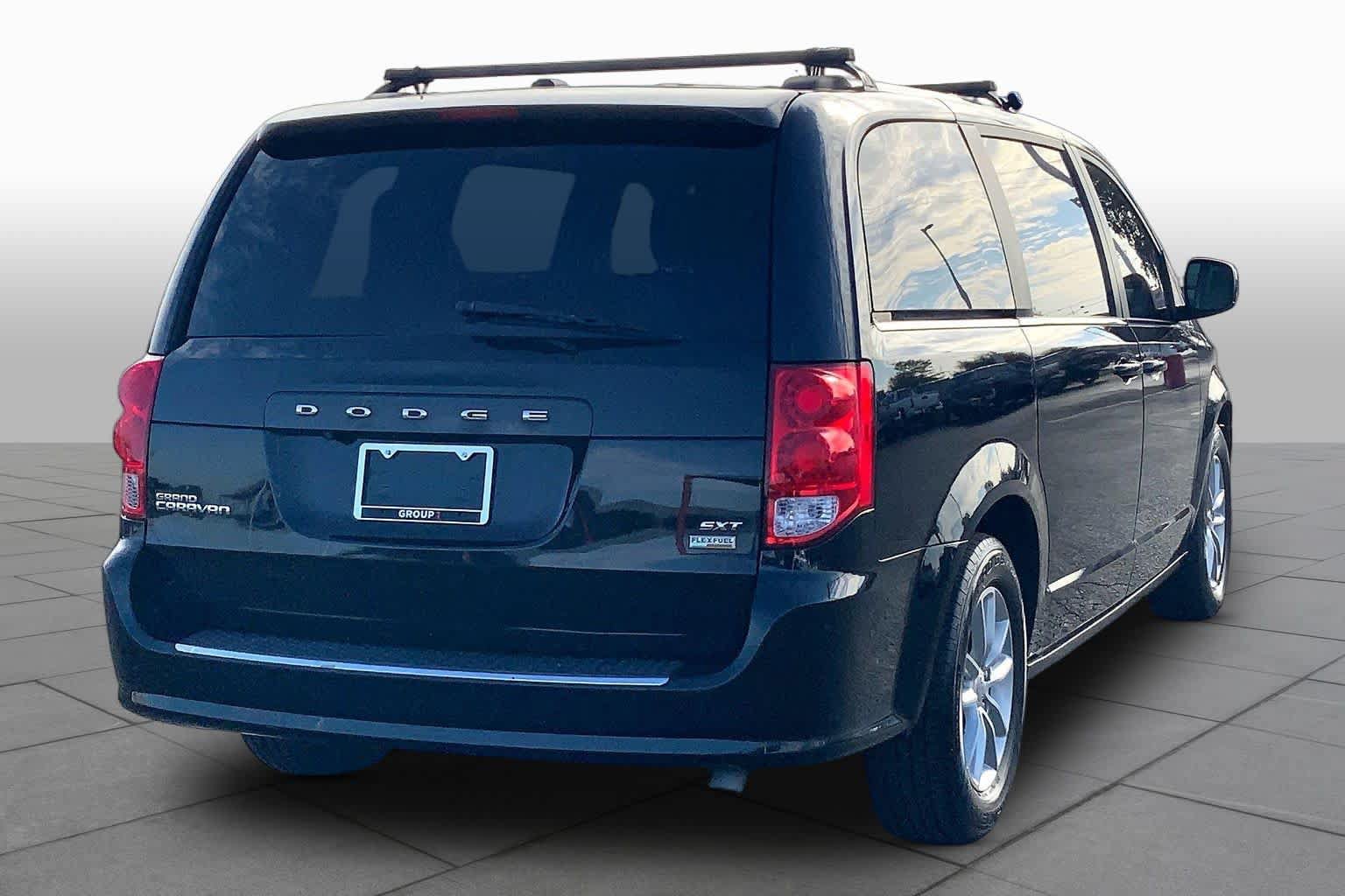 Used 2019 Dodge Grand Caravan SXT FWD image 13