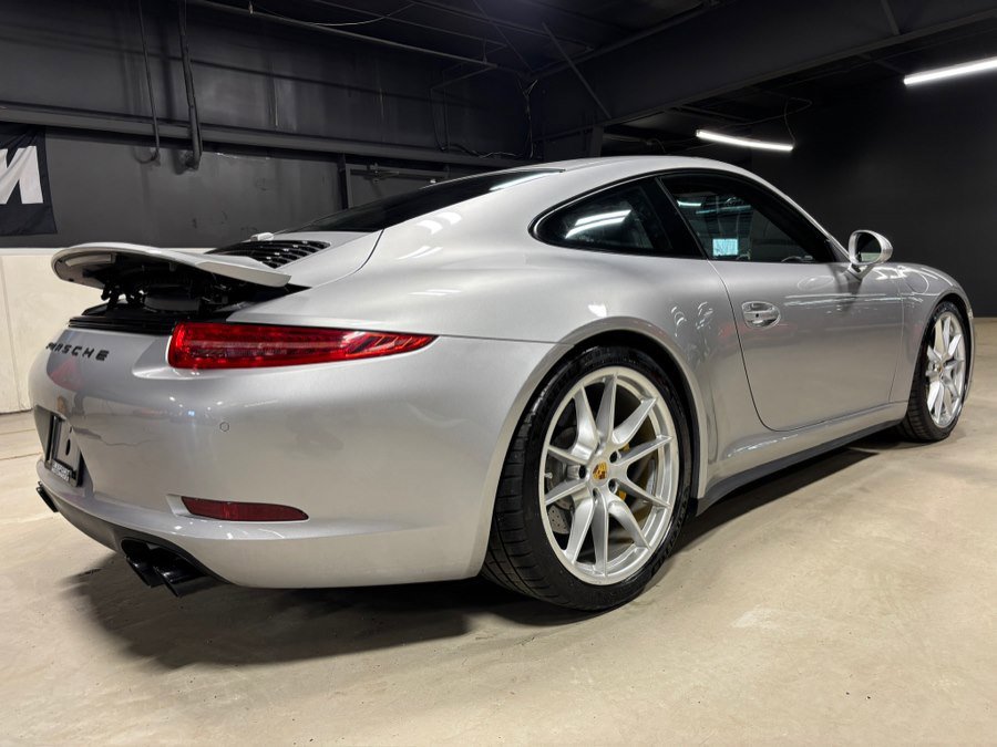 Used 2015 Porsche 911 Carrera GTS image 3