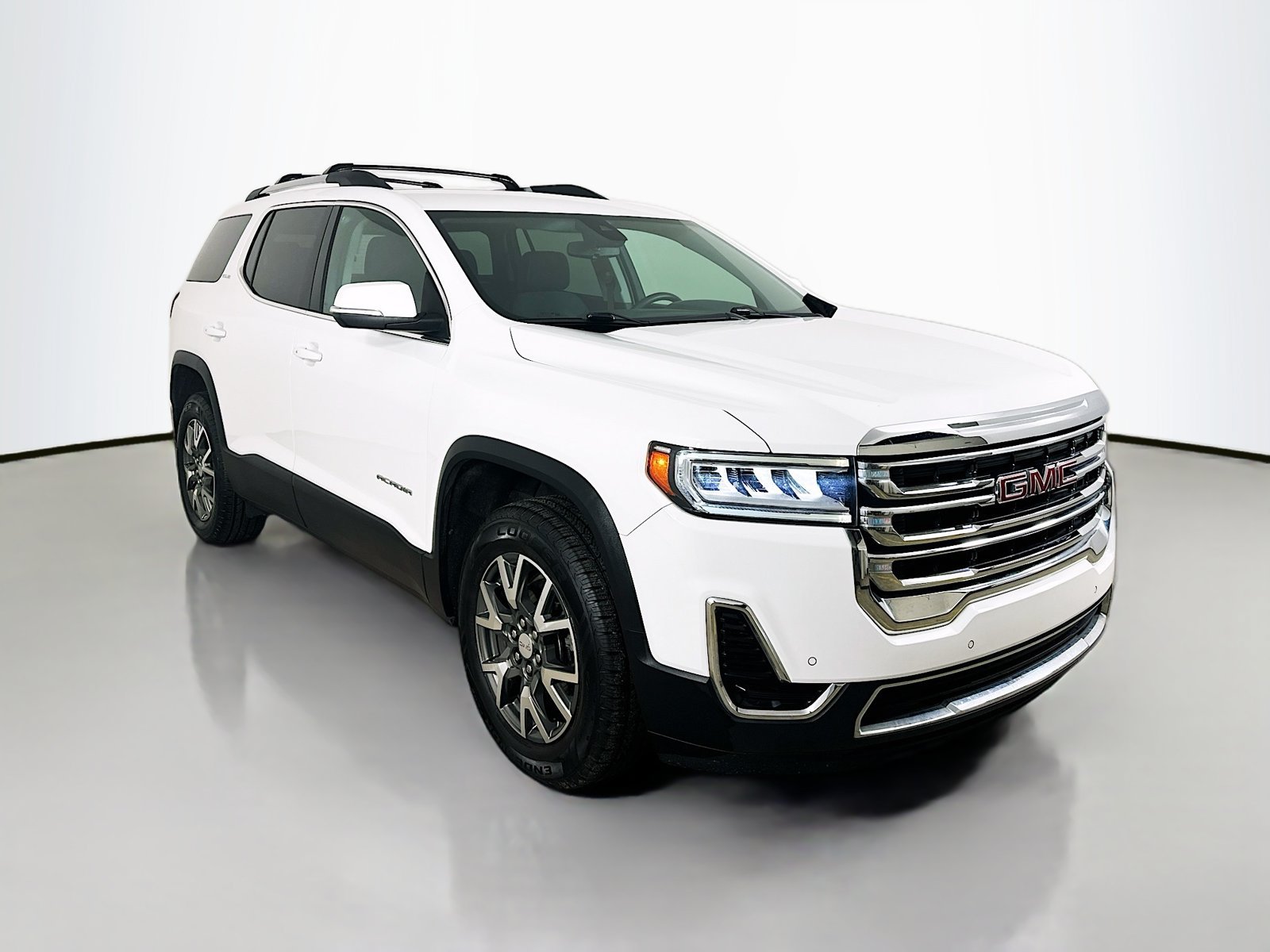 Used 2021 GMC Acadia SLE w/ Driver Convenience Package FWD image 3