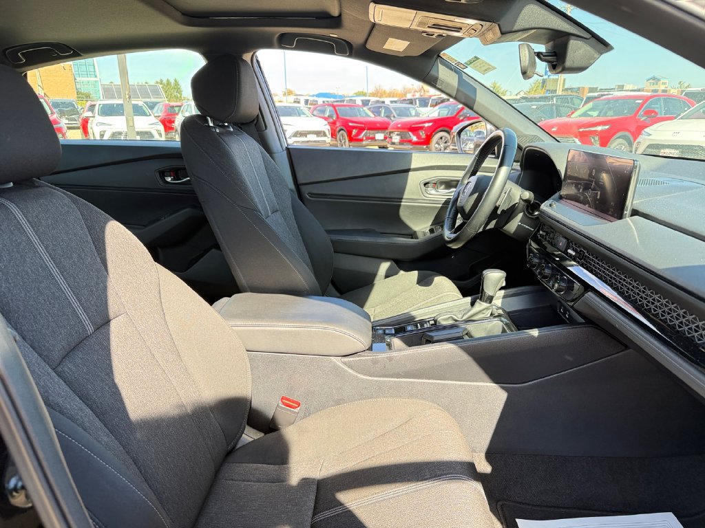 Used 2024 Honda Accord Sport image 37