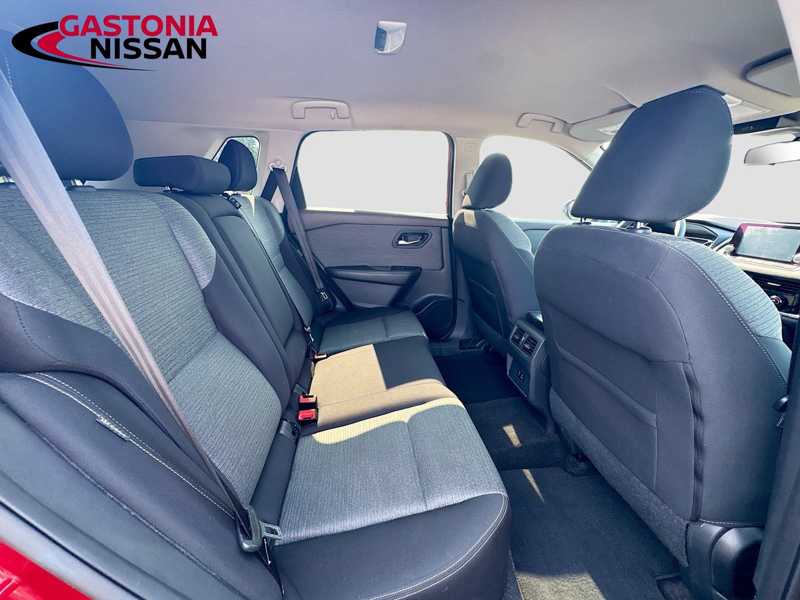 Used 2021 Nissan Rogue SV FWD image 34
