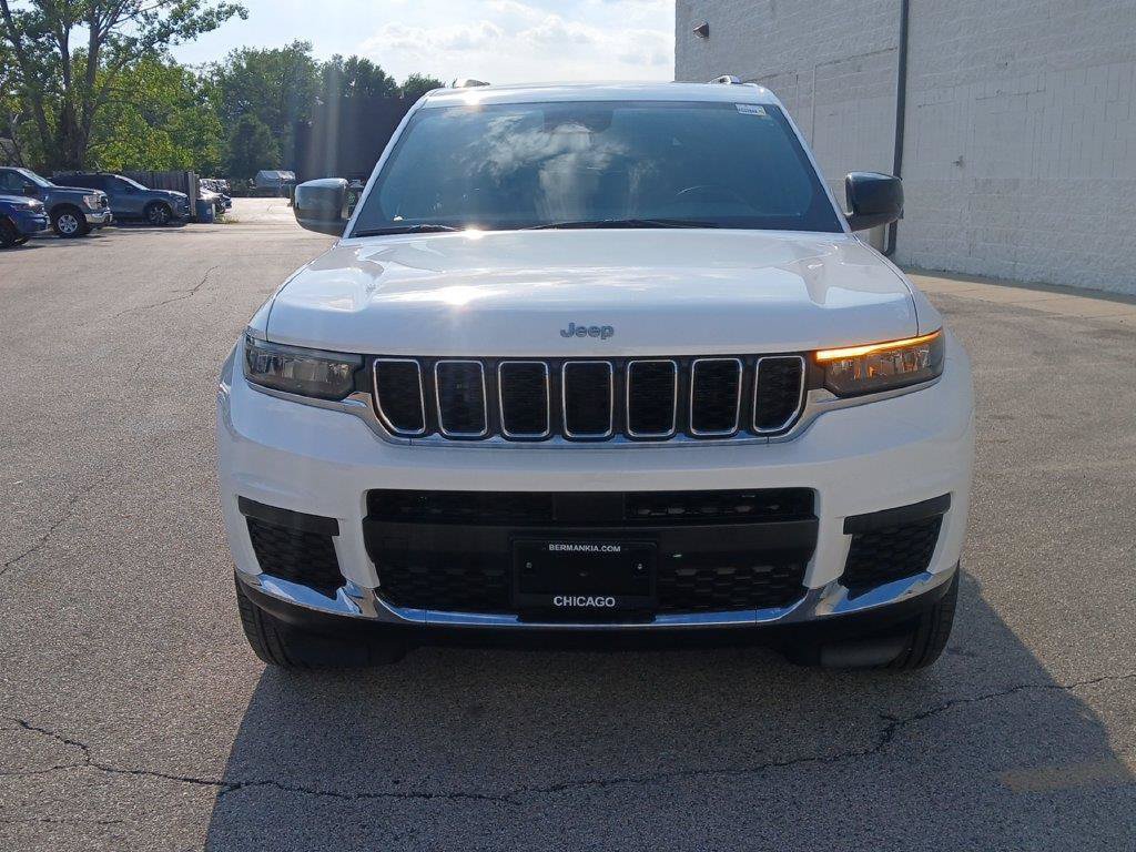 Used 2024 Jeep Grand Cherokee L Laredo AWD/4WD image 30