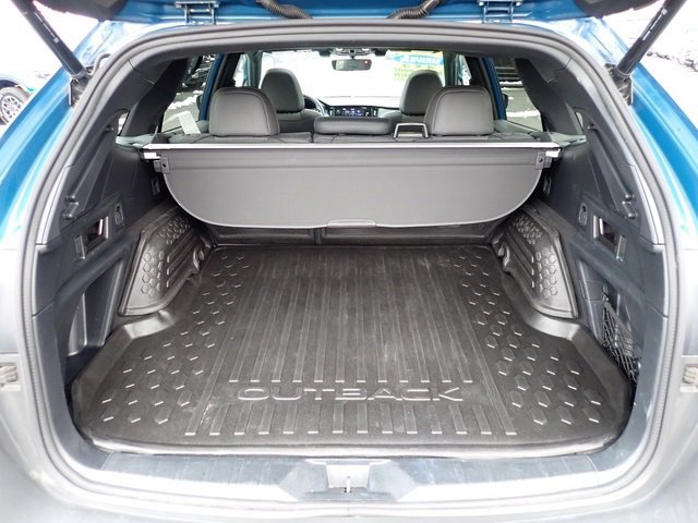 Used 2022 Subaru Outback Wilderness w/ Wilderness Package image 9