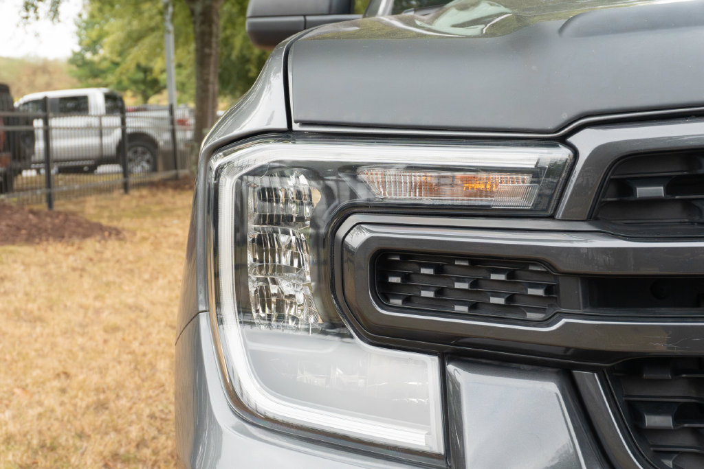 Used 2024 Ford Ranger XLT w/ FX4 Off-Road Package AWD/4WD image 5