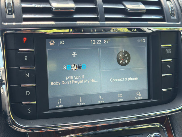 Used 2019 Lincoln Continental Premiere FWD image 23