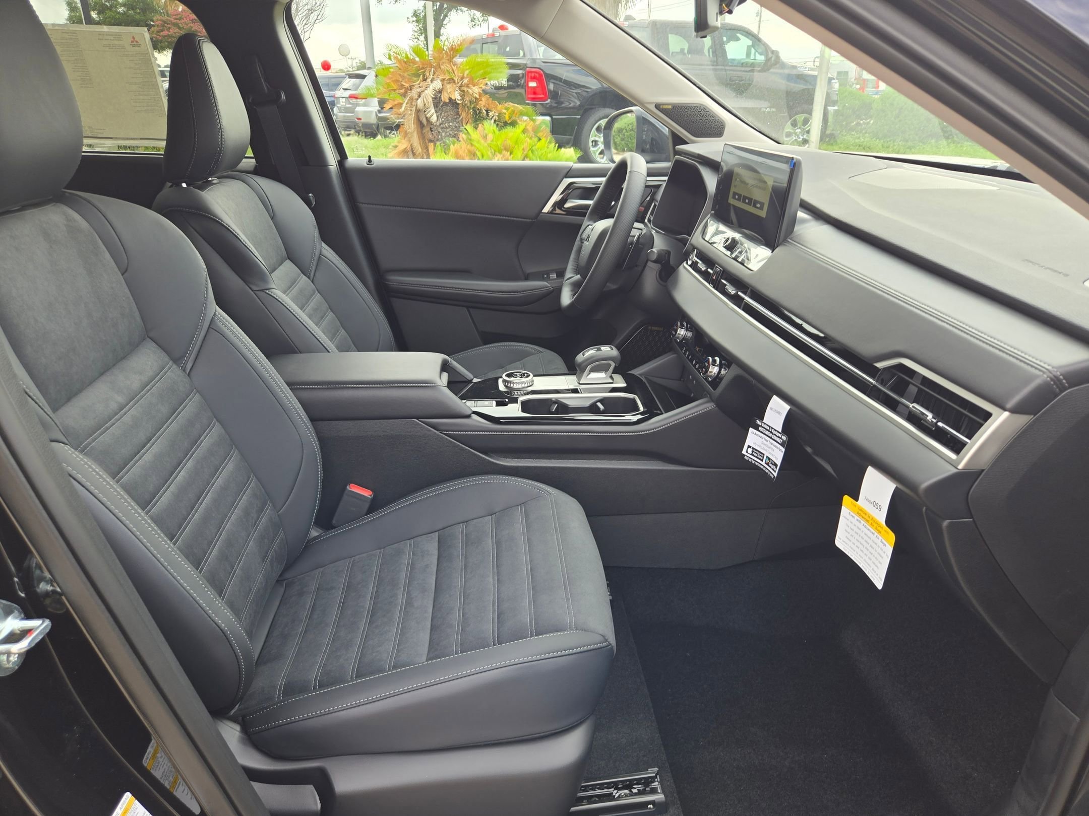 New 2026 Mitsubishi Outlander SE FWD image 23