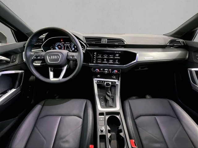 Used 2024 Audi Q3 2.0T Premium w/ Convenience Package AWD/4WD image 16