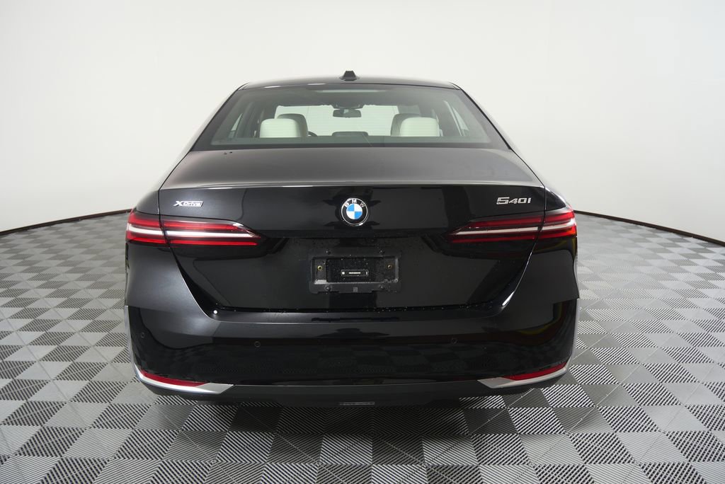 Certified 2024 BMW 540i xDrive w/ Premium Package image 4
