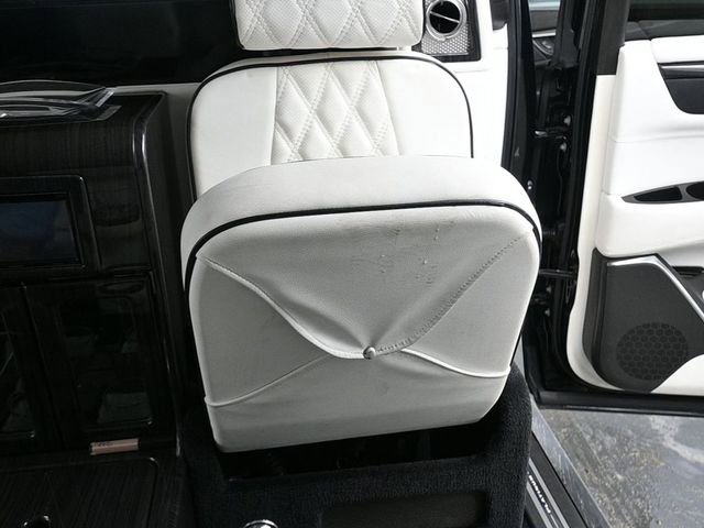 Used 2020 Cadillac Escalade ESV Platinum w/ Escalade Sport Edition image 25