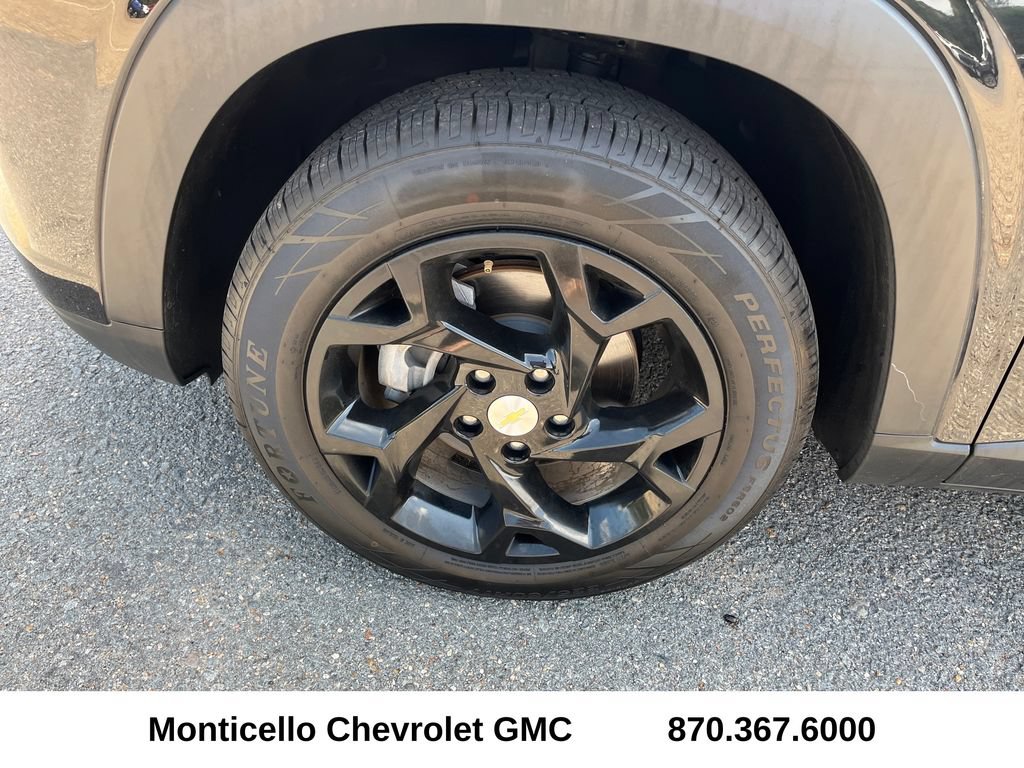 Certified 2024 Chevrolet Trax LS w/ LS Convenience Package FWD image 28