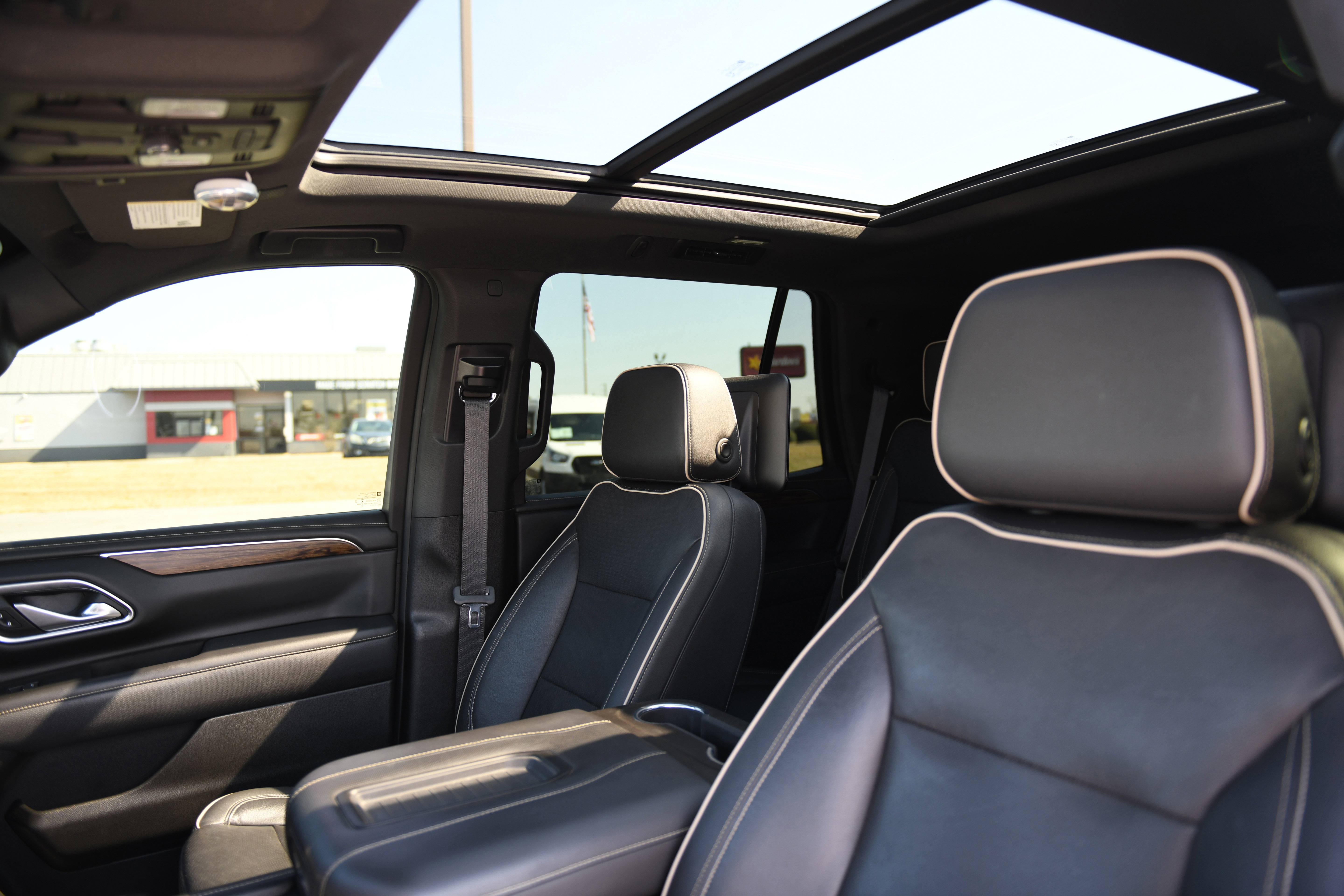Used 2021 Chevrolet Tahoe Premier image 14
