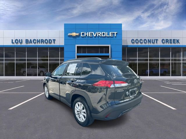 Used 2024 Toyota Corolla Cross LE image 6